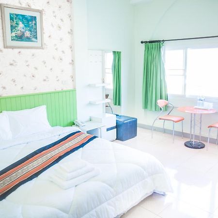 Nine Inn @ Town Phuket Buitenkant foto